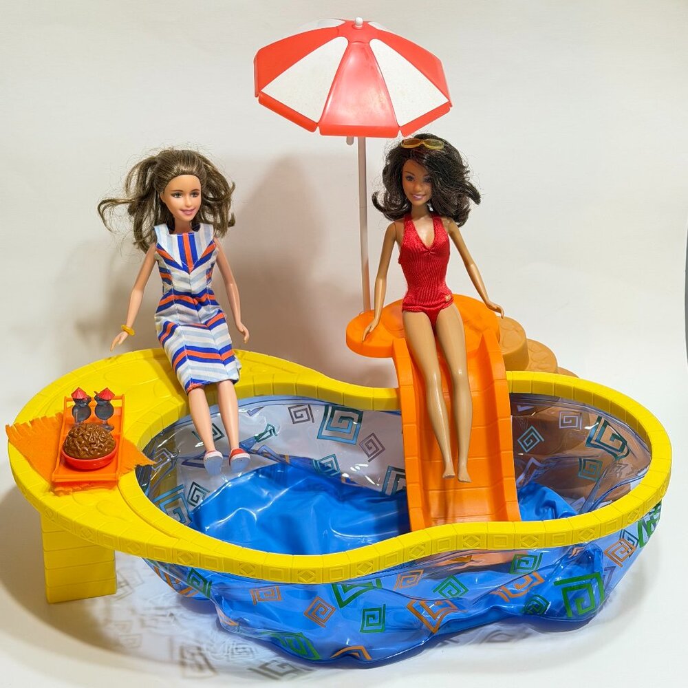 Disney High School Musical 2 Country Club Pool Set with Gabriella & Kelsi Dolls